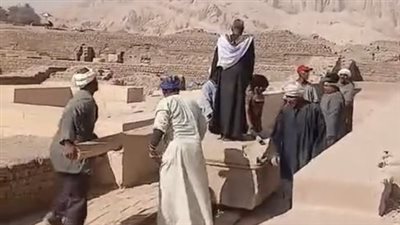 بتقنيات المصريين القدماء.. فيديو لعمال نقل الآثار يعيد إحياء نقل الكتل الحجرية الضخمة بالأقصر