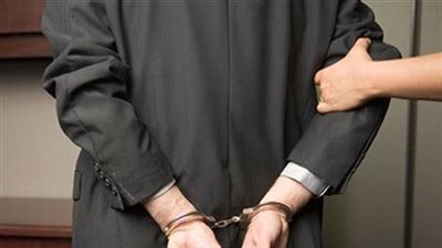 ضبط متهمين بحيازة بندقية صيد لمطاردة الكلاب الضالة في كمبوند بأكتوبر