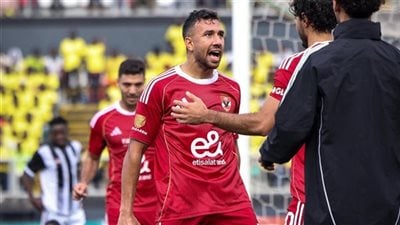 طبيب الأهلي يوضح تفاصيل إصابة محمود حسن تريزيجيه