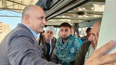 لعدم استغلال الركاب.. حملة مكثفة لضبط مخالفات سيارات الأجرة والتاكسي بطور سيناء ورأس سدر