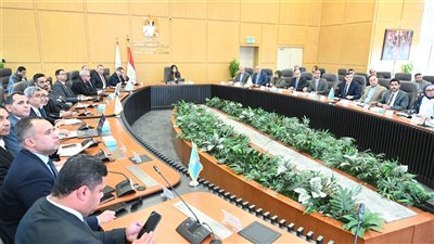 وزيرة الإسكان: ضغط البرامج الزمنية بالمشروعات مع مراعاة معايير الجودة لتسليم الوحدات في المواعيد المقررة