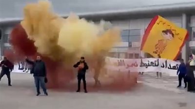جماهير الترجي تحفز اللاعبين في مطار قرطاج قبل موقعة الأهلي بدوري الأبطال | صور 