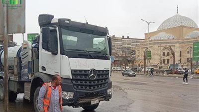 رفع درجة الاستعداد القصوى بجهاز مدينة 6 أكتوبر لمواجهة تجمعات مياه الأمطار