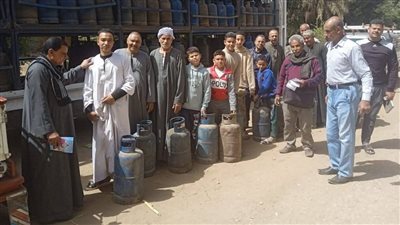 توفير 1220 أسطوانة بوتاجاز لتلبية احتياجات المواطنين بمركز جهينة في سوهاج 