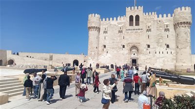 مدير عام آثار الإسكندرية: إقبال كثيف على قلعة قايتباي في ثالث أيام عيد الفطر 
