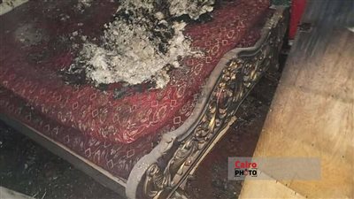 النار كلت الجدران.. السيطرة على حريق نشب في شقة سكنية بالمحلة 