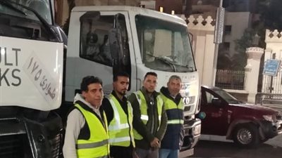 انتشار معدات وسيارات الشفط في شوارع القاهرة الكبرى استعدادًا للأمطار 