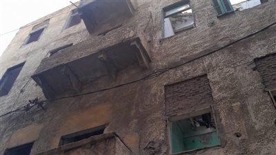  حي وسط بالإسكندرية يزيل أجزاء عالقة وإشغالات لضبط الشارع 