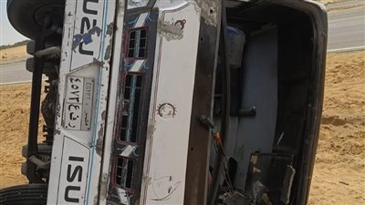 إصابة 12 شخصًا إثر انقلاب أتوبيس على طريق محور الضبعة بالبحيرة