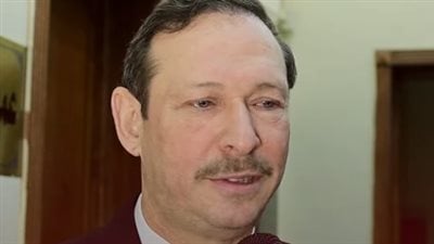 أيمن الشيوي: التكريم من المعهد العالي للفنون المسرحية بمثابة شكر على الإخلاص.. والأجيال بتسلم الراية لبعض