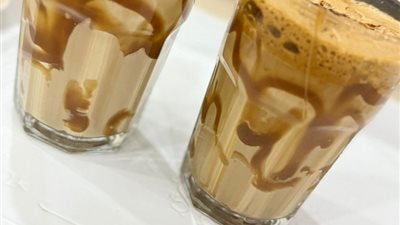 طريقة عمل الآيس كوفي بدون مضرب
