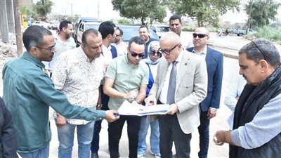 محافظ الأقصر يوجه بتسريع مشروعات البنية التحتية وتطوير الأحواض السكنية بالمدينة