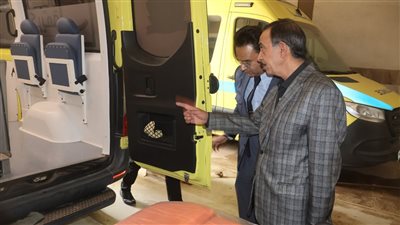 خلال جولة مفاجئة بالبلينا.. محافظ سوهاج ينقل مسعفًا وسائقًا ومدير مستشفى برديس ونائبيه بسبب تدني النظافة والخدمات