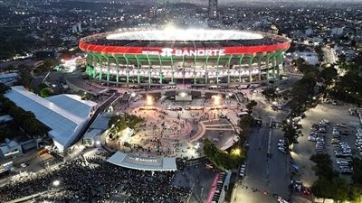 مأساة في المكسيك.. وفاة مشجع إثر سقوط مروع خلال أول مباراة للملعب بعد تجديدات كأس العالم 2026