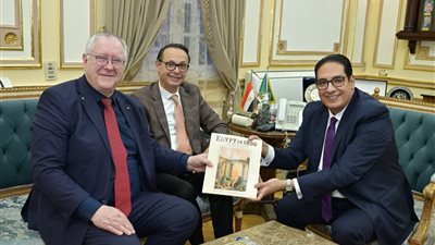 من بينها الذكاء الاصطناعي.. رئيس جامعة القاهرة يستقبل نظيره بجامعة بون الألمانية لتعزيز التعاون الأكاديمي 