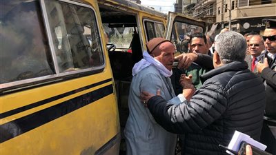 موقف لمحافظ الدقهلية مع مسن ينال استحسان المواطنين خلال جولة مفاجئة بالمنصورة │صور