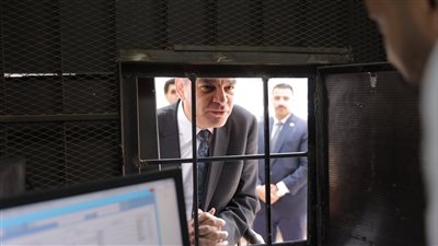 رئيس هيئة الشراء الموحد يتابع توافر الأدوية والمستلزمات الطبية بصيدليات الإسعاف