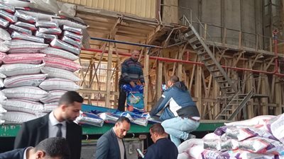 الزراعة: فحص 293 مصنعًا ومخزنًا للأعلاف.. وإحالة 26 مخالفة للنيابة خلال مارس