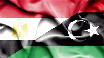 مش خسارة فيها الدم مش البترول.. سمير فرج يتفاعل مع تعليقات الليبيين الداعمة لمصر