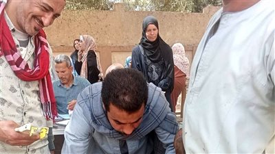 بيطري سوهاج يسلم 298 رأس أغنام للمستفيدين بقرى المراغة وساقلتة
