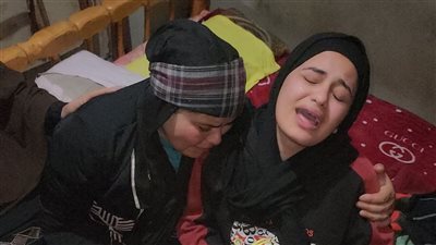 ماليش غيرك يا ملك.. أسرة علي فاروق أحد ضحايا حادث المنوفية: كان بيشتغل ليل نهار لستر ابنته 