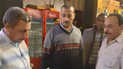 غلق وتشميع كافيه مخالف بمدينة طهطا في سوهاج