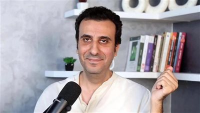 مناقشة «رائحة للحب.. روائح للقتل» للشاعر محمد هشام في بيت الشعر بالقاهرة 12 أبريل