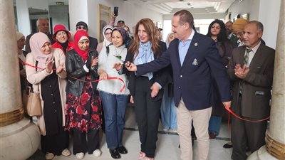 معرض للفنون التشكيلية ضمن فعاليات ملتقى التراث الثقافي السابع 