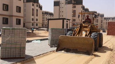 وزيرة الإسكان تتابع موقف تنفيذ وحدات «سكن لكل المصريين» بمدن 15 مايو والسادات وحدائق العاشر والعبور الجديدة