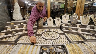 عيار 21 يفقد 60 جنيهًا.. تراجع أسعار الذهب في ختام تعاملات أمس