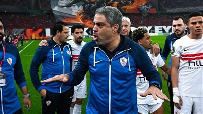 معتمد جمال يعقد جلسة تحفيزية مع لاعبي الزمالك قبل مواجهة شباب بلوزداد