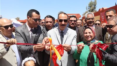 محافظ سوهاج يفتتح مدرستي نجع العرب سلمي ومحمد حسان الحكيم بقرية إدفا