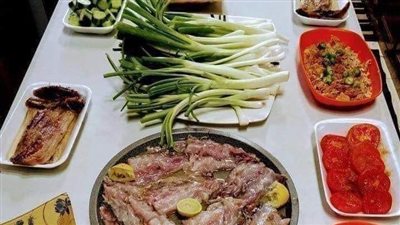 فوائد البصل الأخضر في شم النسيم.. يخفف رائحة الرنجة ويسهل هضمها