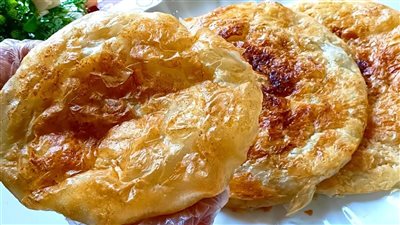 بنص ليمونة ومش هينشف.. طريقة عمل الفطير المشلتت الفلاحي طري ومورق