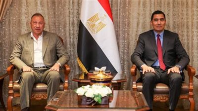 الأهلي يدعو وزير الرياضة لحفل افتتاح بطولة إفريقيا للكرة الطائرة سيدات