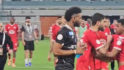 توتر واشتباكات بعد مباراة الشباب وزاخو بسبب تصرف علي البليهي | فيديو