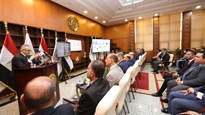 وزير العدل يدشن منظومة الربط الإلكتروني لتعليق الخدمات الحكومية للممتنعين عن سداد النفقة بمحكمة شمال القاهرة.. ويؤكد: لا تهاون في حقوق الأسرة