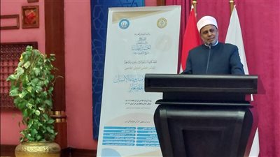 رئيس المعاهد الأزهرية: بعض الأطروحات التي ترفع شعارات الحرية والعدالة قد تبتعد في مضمونها عن هذه القيم
