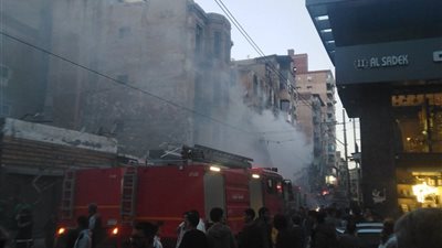 نشوب حريق في محل أدوات كهربائية بشارع السبع بنات بالإسكندرية