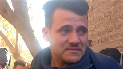 انهيار ودموع.. تشييع جنازة رئيس قرية أم القصور بأسيوط بعد مصرعه في حادث سير | صور