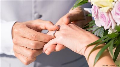 هل يجوز لزوج الأم أن يكون وكيلًا في عقد الزواج؟.. أمين الفتوى يجيب