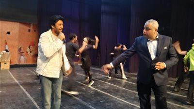 تامر عبدالمنعم يشرف على البروفات النهائية لاحتفالية عيد تحرير سيناء بحضور سامح يسري