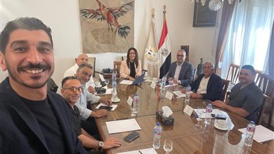 بحضور يسري نصر الله وكريم الشناوي.. وزيرة الثقافة تلتقي صُنّاع السينما لبحث آليات التطوير