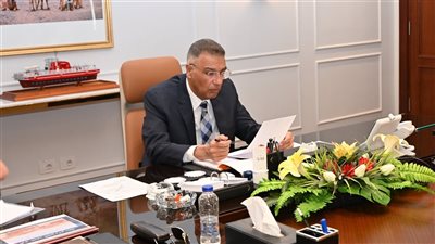 محافظ جنوب سيناء يصدر قرارًا بمنع سير المركبات غير المرخصة بالشوارع العامة ويحظر نهائيًا التوكتوك