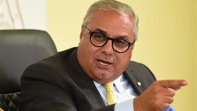  استقالة هاشم السيد مساعد رئيس الوزراء من رئاسة شركة 