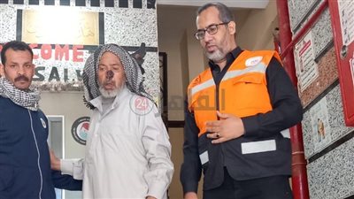 طرده أبناؤه من المنزل ومصاب بورم.. التضامن تستجيب لـ القاهرة 24 وتودع مسن الشرقية دار مسنين