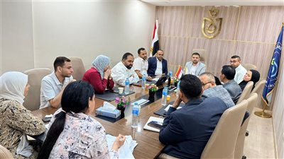 توحيد آليات التشغيل والاستغلال الأمثل للموارد يتصدران تكليفات الرعاية الصحية بالأقصر لمديري المستشفيات | صور