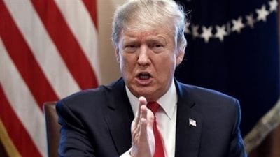 بنسبة 25%.. ترامب يعلن زيادة الرسوم الجمركية على السيارات القادمة من الاتحاد الأوروبي