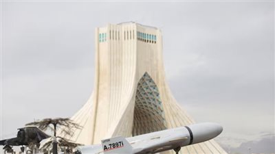 تقارير: إيران كثفت جهودها لاستخراج أسلحتها المدفونة خلال فترة وقف إطلاق النار استعدادا لاستئناف الحرب