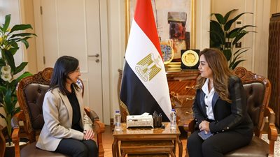وزيرة التنمية المحلية ومحافظ البحيرة تشهدان توقيع عقود تشغيل وصيانة وتطوير 3 مجازر